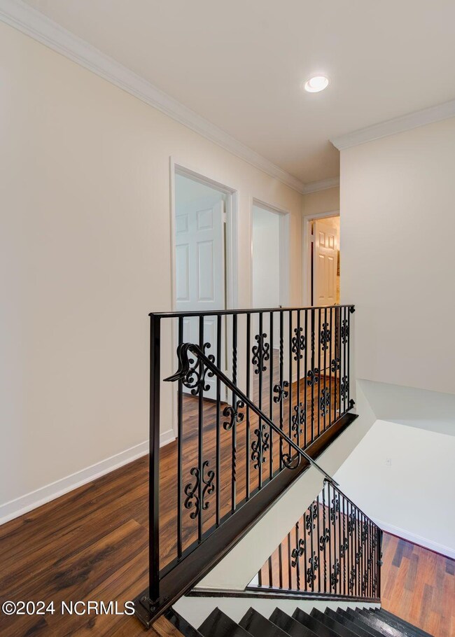 27-web-or-mls-220 Dapple Ct-127