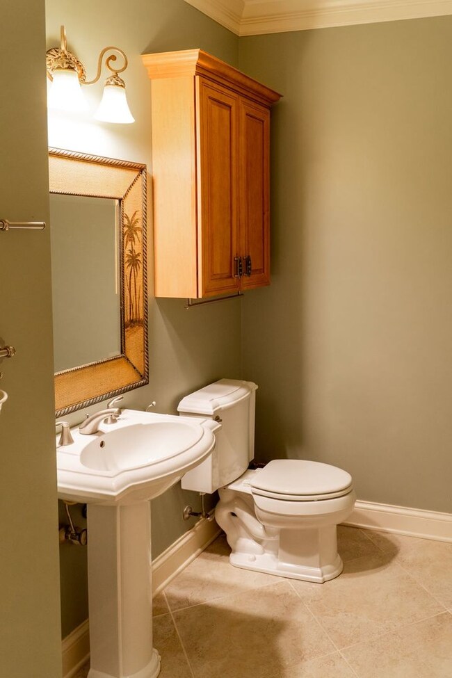 1/2 Bath