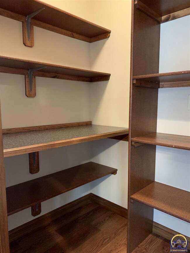 6009 SW 44th St, Topeka, KS 66610 - photo 7