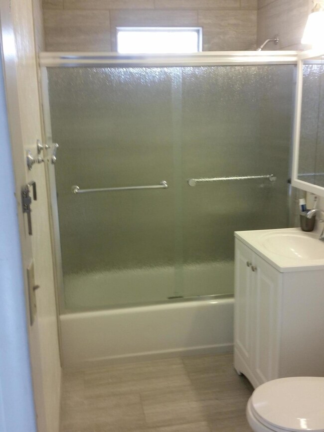 1631 Lester bath