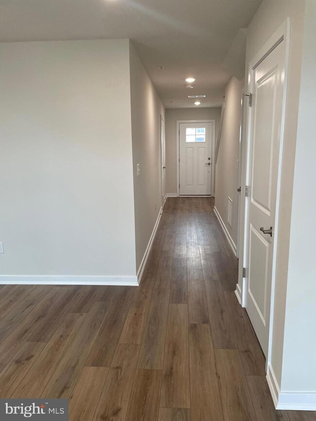 841 Pecan Rd, Spring City, PA 19475 - photo 4