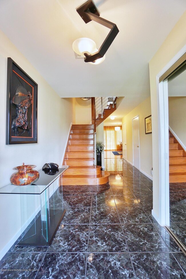 (2) ENTRY FOYER