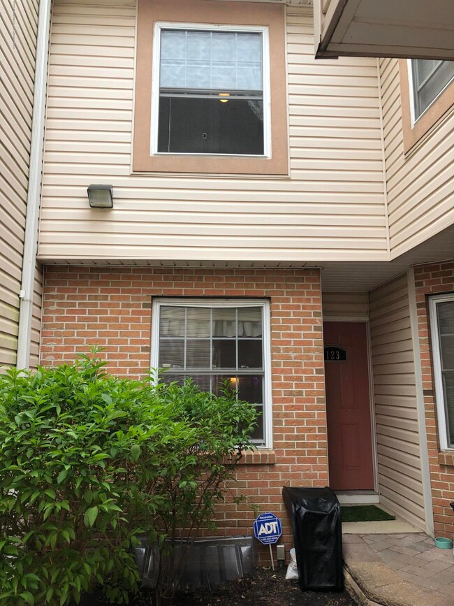 123 Adamecs Way unit 24, South Amboy, NJ 08879 - photo 2