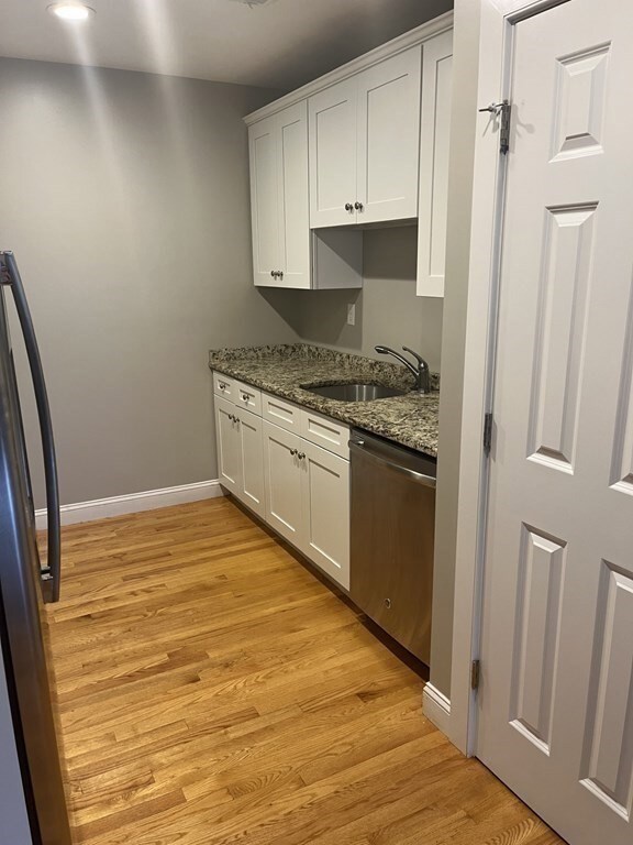 20 Humphrey St unit 4, Weymouth, MA 02189 - photo 4