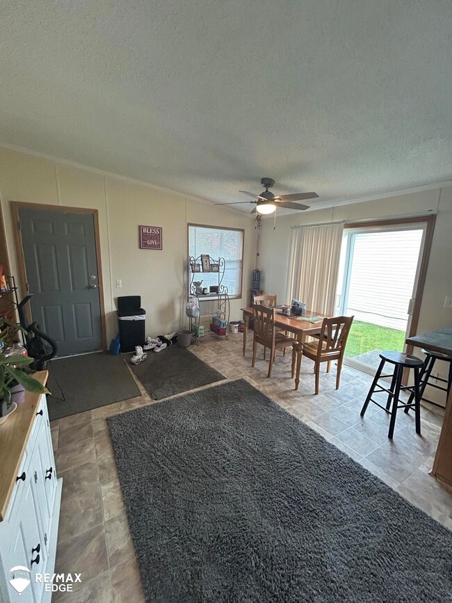 475 White Willow Dr, Flint, MI 48506 - photo 6