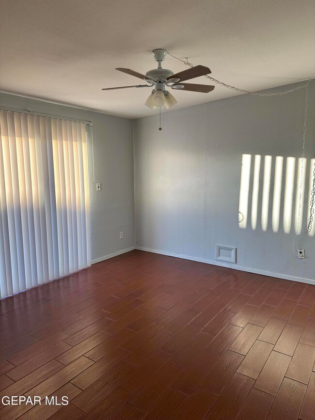 2105 Diciembre Dr, El Paso, TX 79935 - photo 3