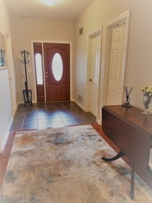 17 Andrews Dr, Uxbridge, MA 01569 - photo 4