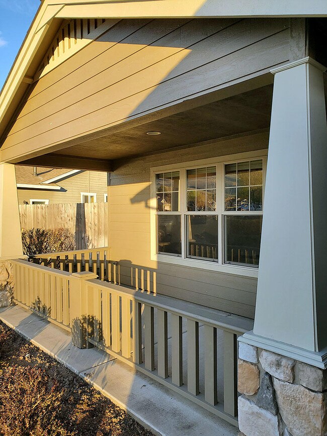 3235Paramont-05