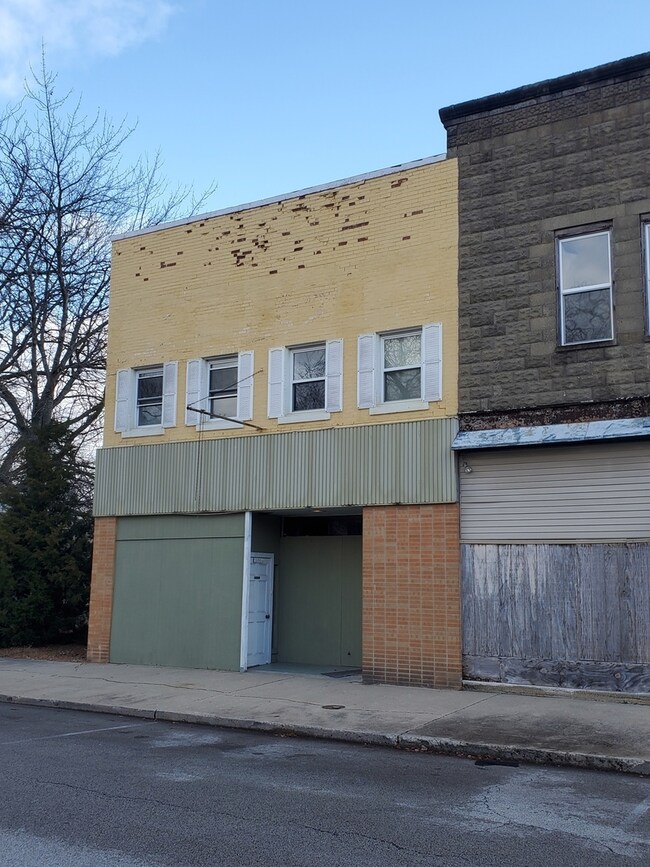 118 N Mclean St, Lincoln, IL 62656 - photo 5