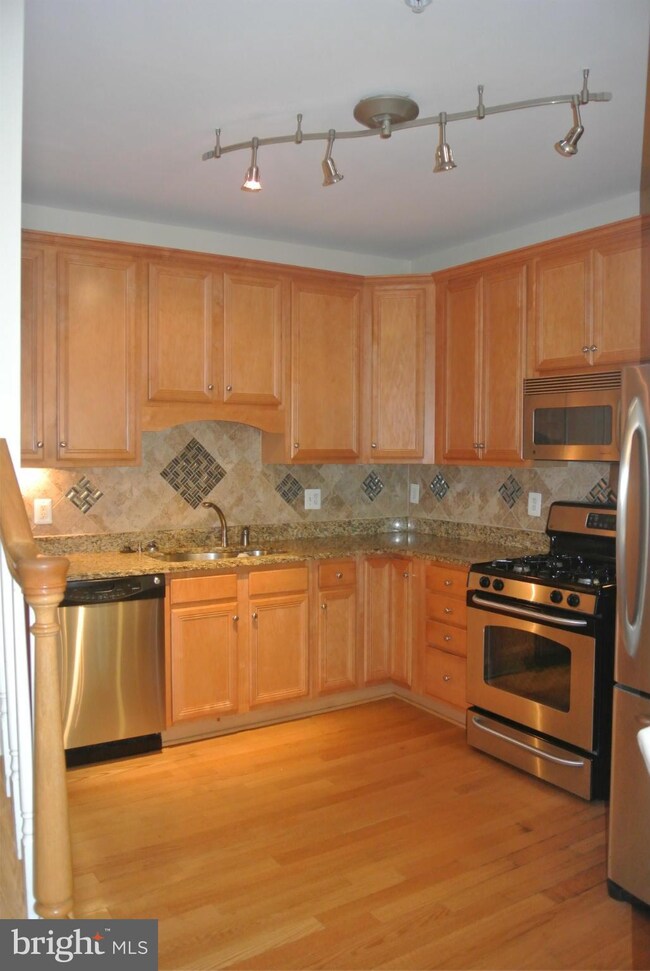 41996 Blue Flag Terrace, Stone Ridge, VA 20105 - photo 5