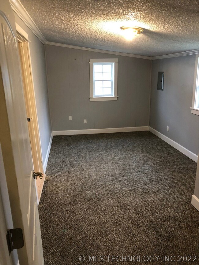 203 W Mckinley Ave, Sapulpa, OK 74066 - photo 7