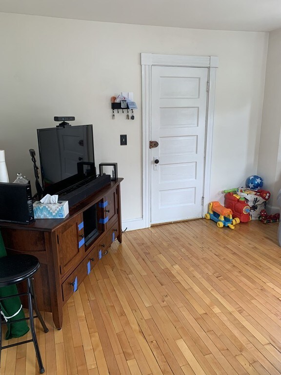 13 Giles Ave unit 3, Beverly, MA 01915 - photo 2