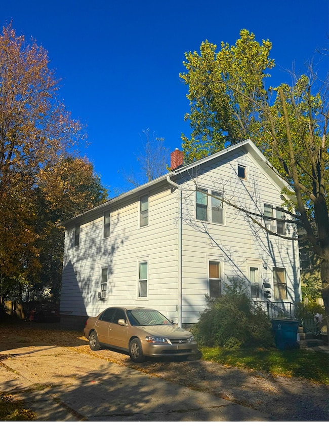 1315 E Stockbridge Ave, Kalamazoo, MI 49001 - photo 2