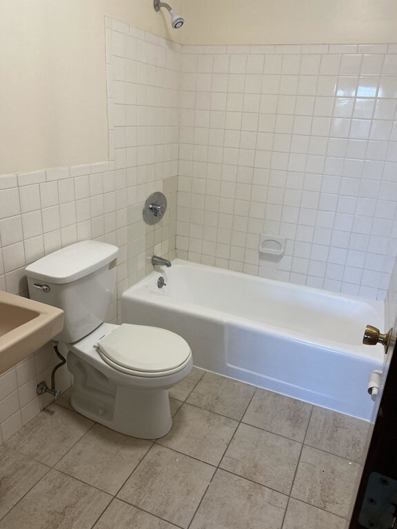 80 Cambridge Rd unit 28, Woburn, MA 01801 - photo 4