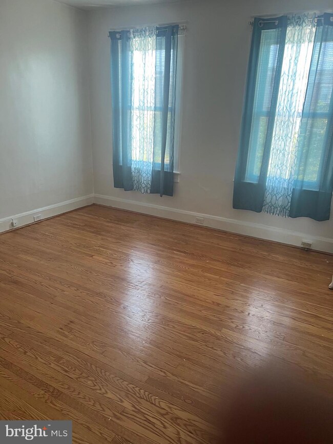 1820 E 32nd St, Baltimore, MD 21218 - photo 7