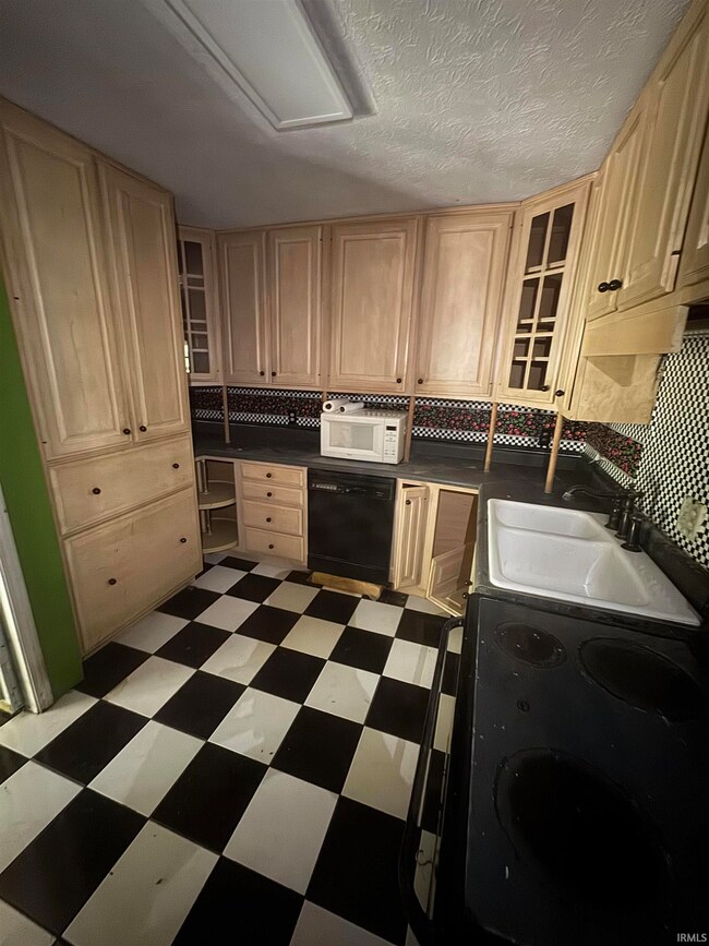 8303 Short St, Georgetown, IN 47122 - photo 5