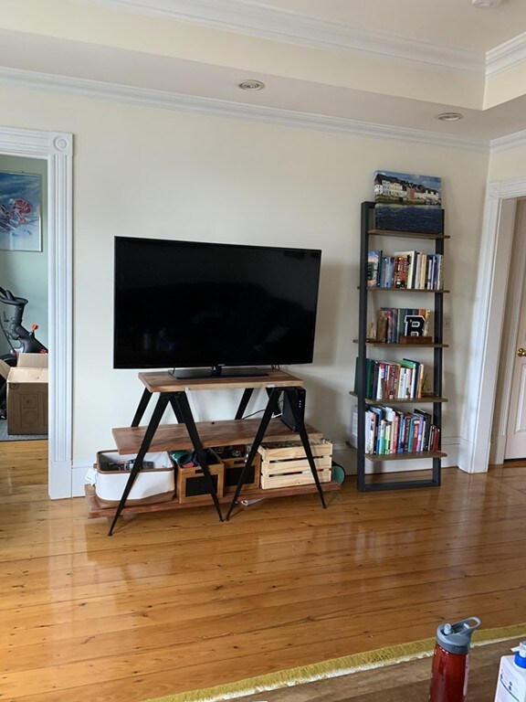 154 H St unit 3, Boston, MA 02127 - photo 4