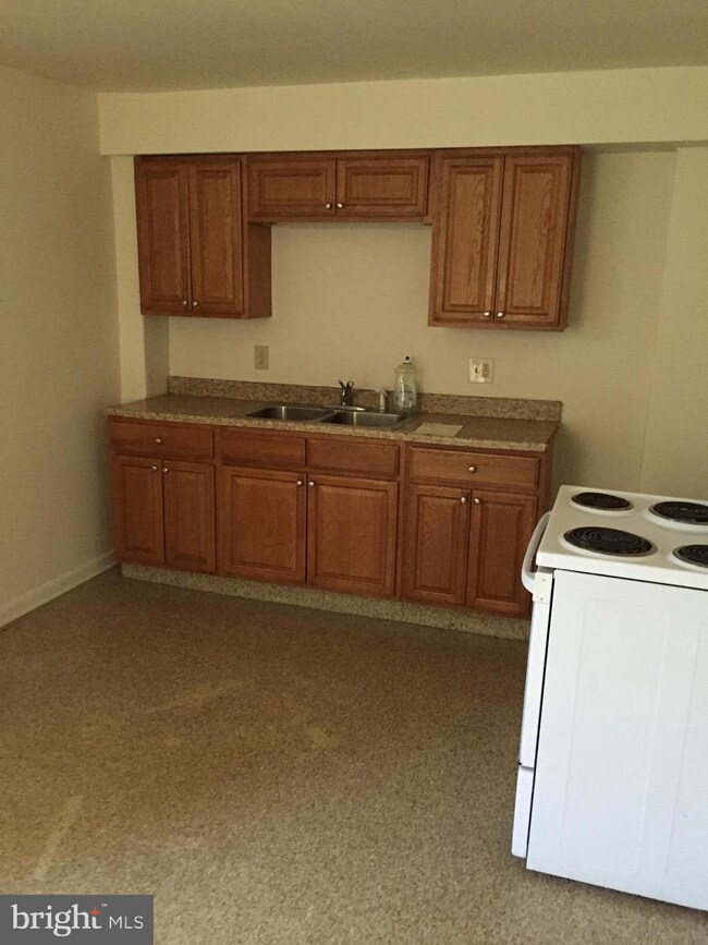 58 7th St, Salem, NJ 08079 - photo 3