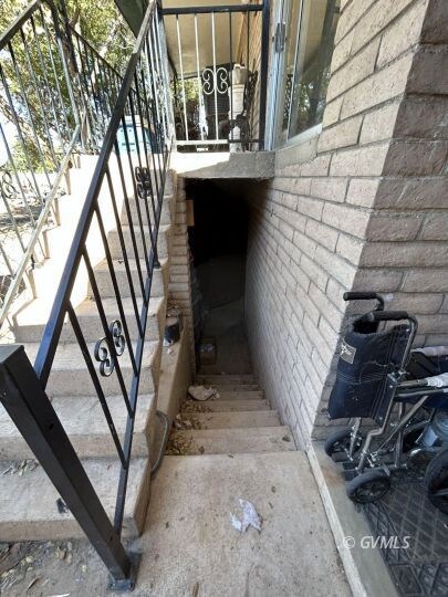 STAIRWAY TO THE LOWER LEVEL