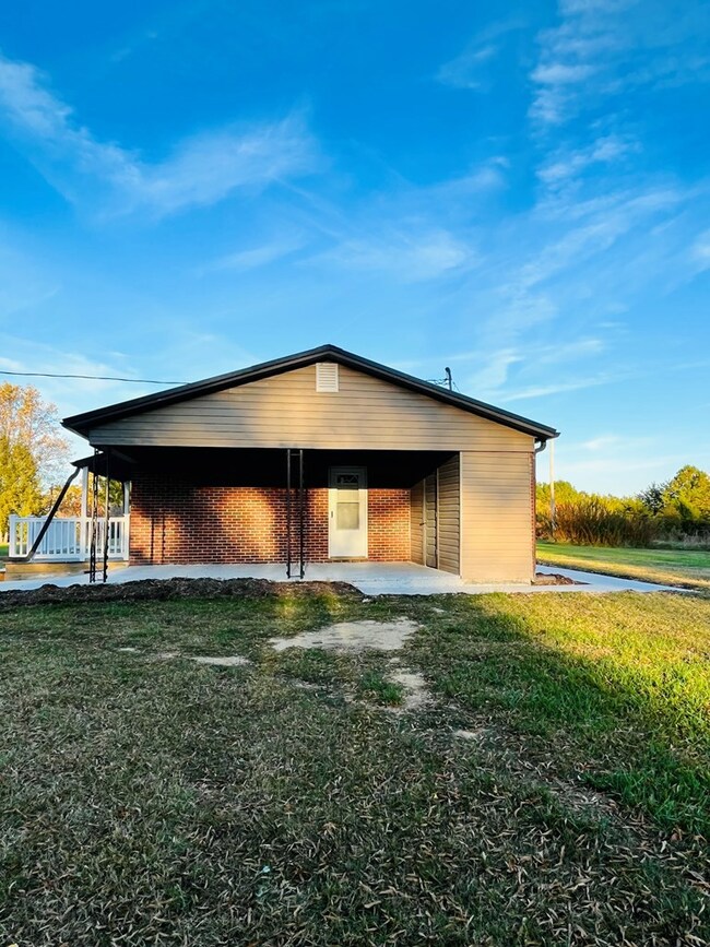 3173 W Sunrise Dr, Dry Fork, VA 24549 - photo 5