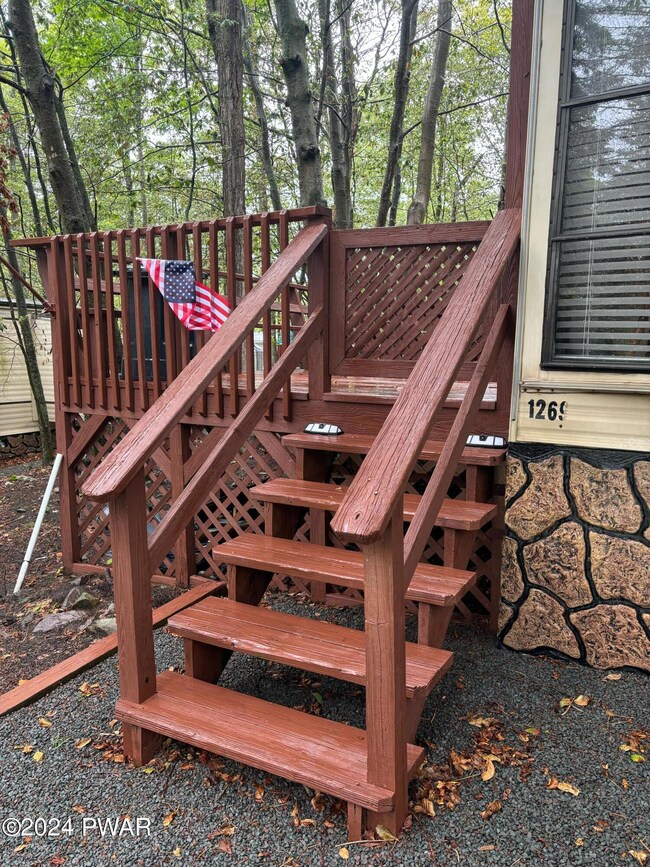 931 Coyote Ct, Covington Township, PA 18444 - photo 4