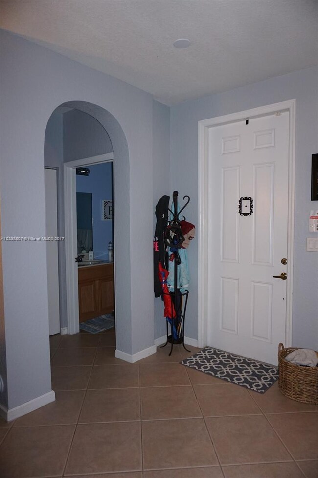 Foyer Area next to 1/2 bathroom