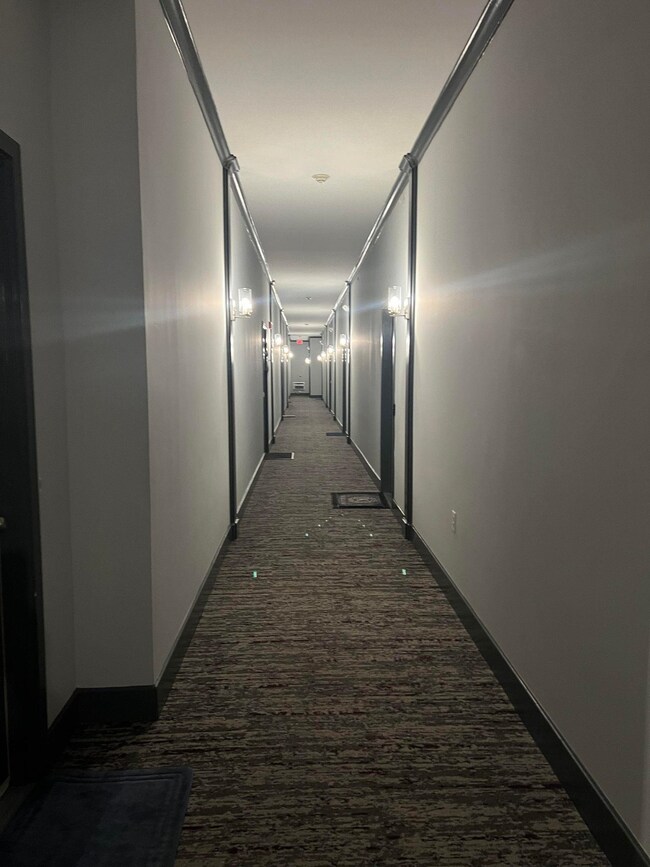 3 Greenwich Dr unit 114, Jersey City, NJ 07305 - photo 2