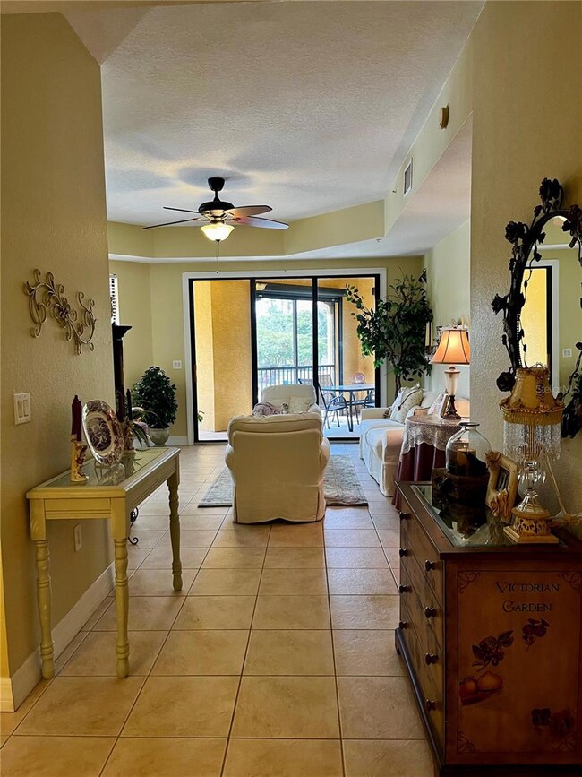 Entry hall to lounge