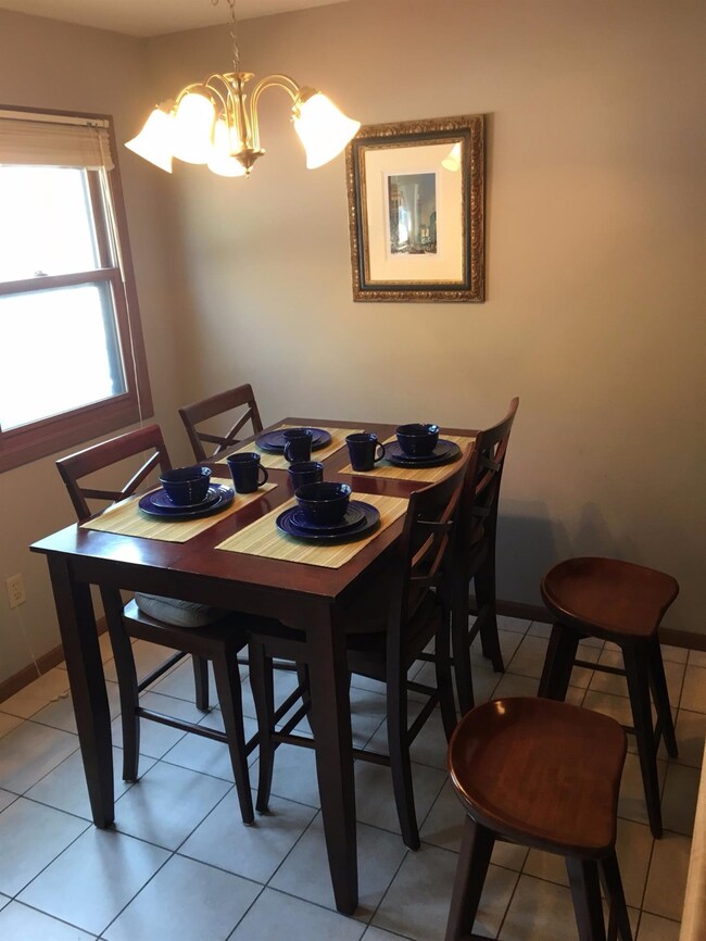 958 Jordan Cir, Schererville, IN 46375 - photo 5