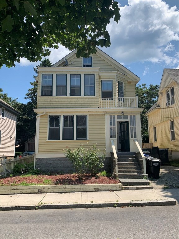 16 Vaughan Ave, Newport, RI 02840 - photo 2