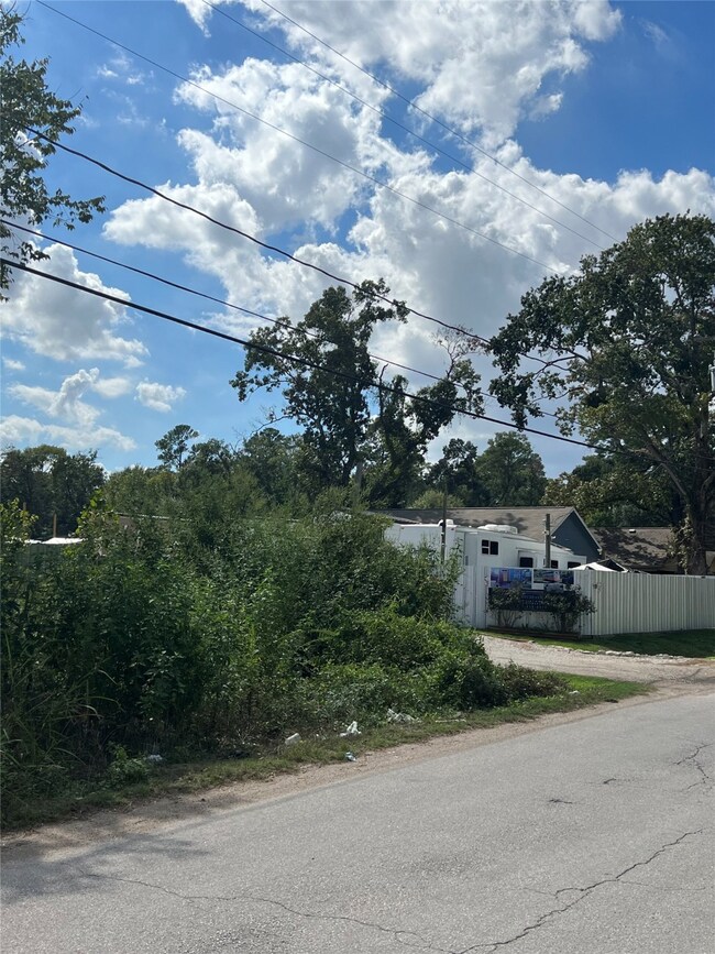1900 De Soto St, Houston, TX 77091 - photo 5