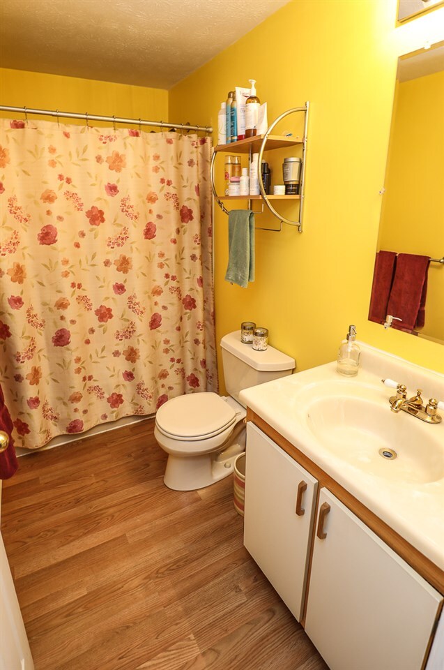 33 Cranleigh Mews unit U311, Nashua, NH 03063 - photo 5