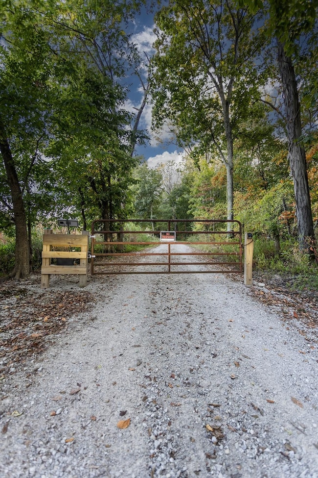 6548 Jimtown Rd, Oakdale, IL 62268 - photo 2