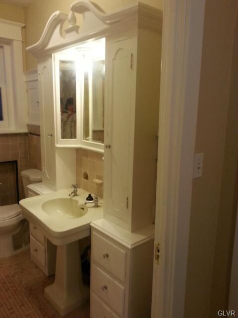 128 N 15th St unit 2, Allentown, PA 18102 - photo 4