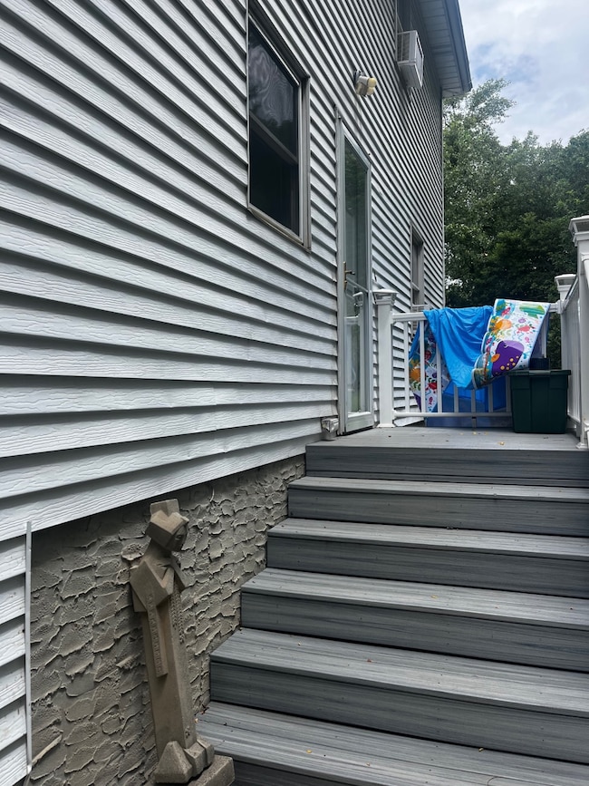 21 Eugene St, Staten Island, NY 10309 - photo 2