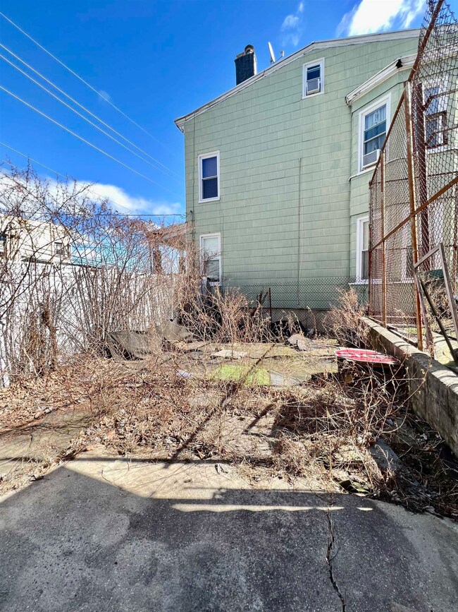 76 Baldwin Ave unit 1, Jersey City, NJ 07306 - photo 3