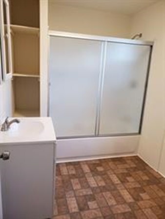 85 Lakeview Ave unit 2, Lowell, MA 01850 - photo 5