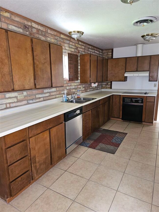 2455 W 3rd St, Yuma, AZ 85364 - photo 6