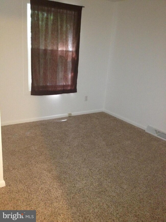 617 Abbey Dr, Ruther Glen, VA 22546 - photo 7