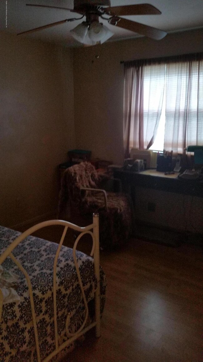 PICTURE3