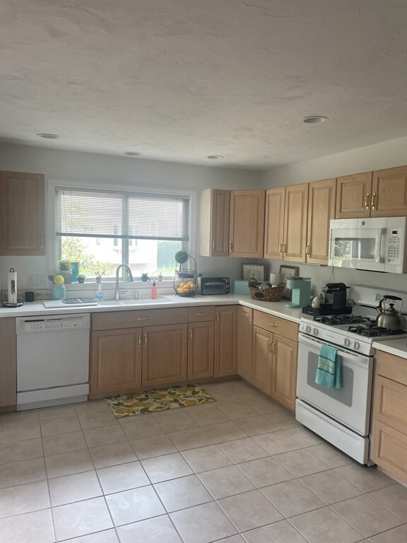 170 Algonquin Trail unit 170A, Ashland, MA 01721 - photo 3