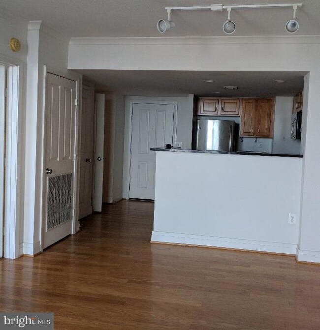 414 Water St unit 2707, Baltimore, MD 21202 - photo 6