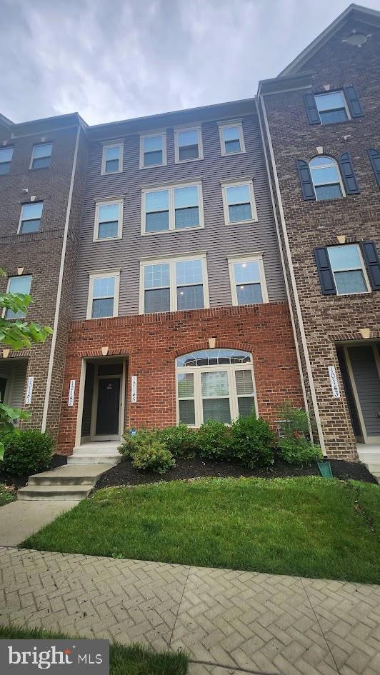 10145 Dorsey Ln, Lanham, MD 20706 - photo 2