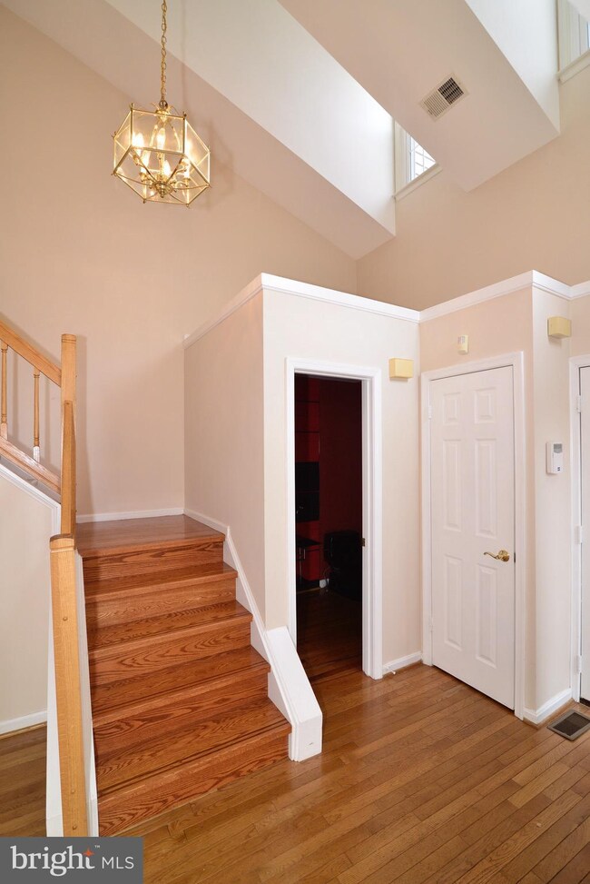 11762 Arbor Glen Way, Reston, VA 20194 - photo 4