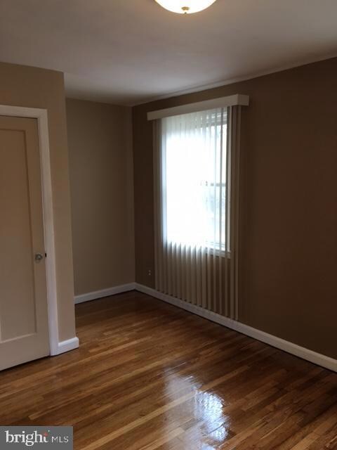 4530 Mountview Rd, Baltimore, MD 21229 - photo 7