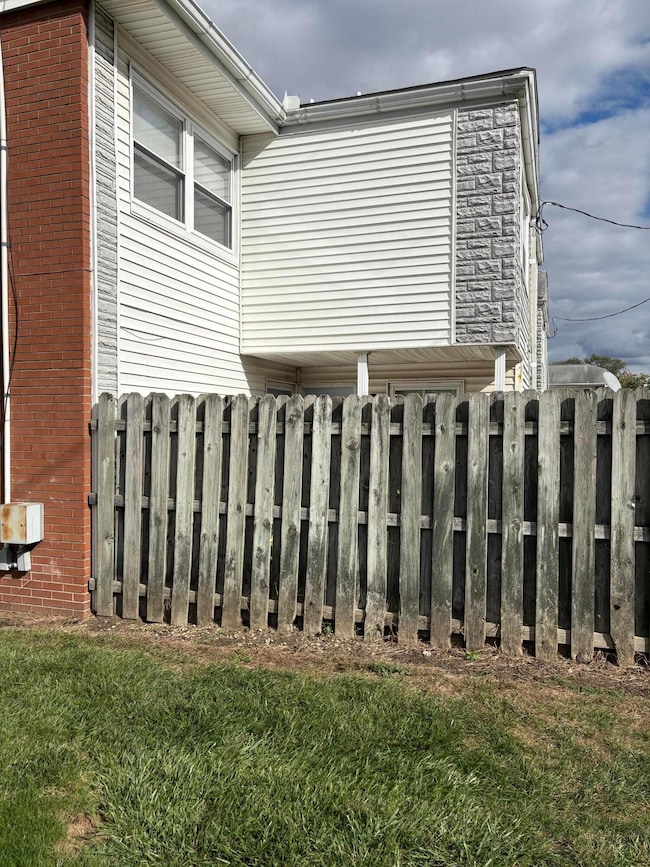 134 Buckeye Cir unit B132, Columbus, OH 43217 - photo 2