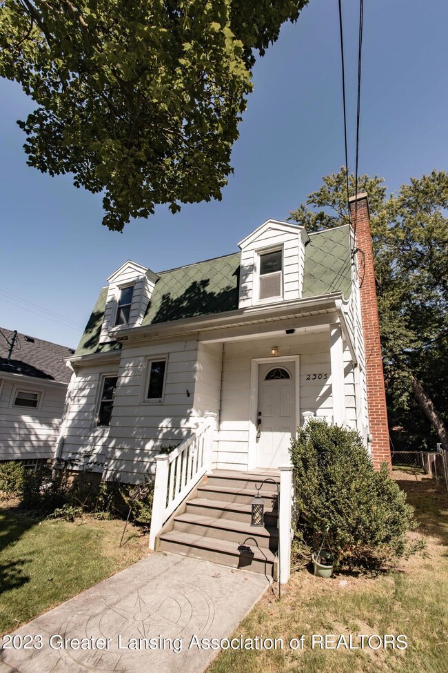 2305 Lyons Ave, Lansing, MI 48910 - photo 3