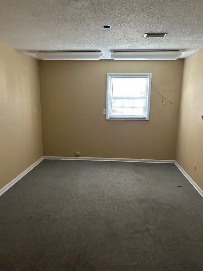 308 W Wilson St, Dothan, AL 36303 - photo 2