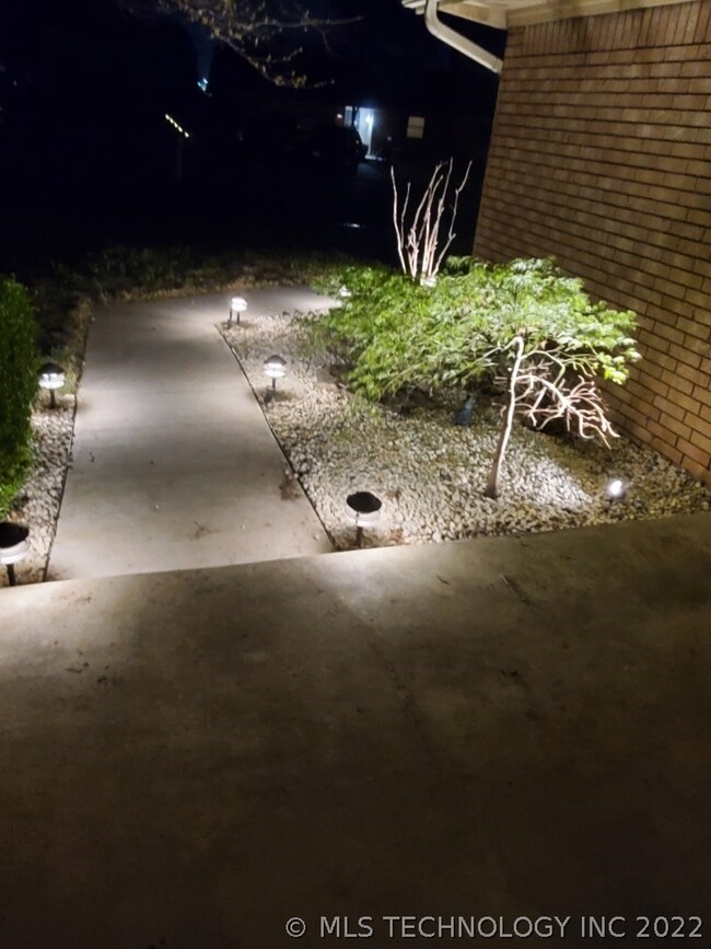 Lights up great at night