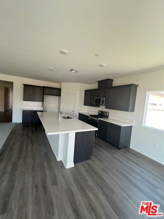 7318 Chetco River St, Bakersfield, CA 93311 - photo 4